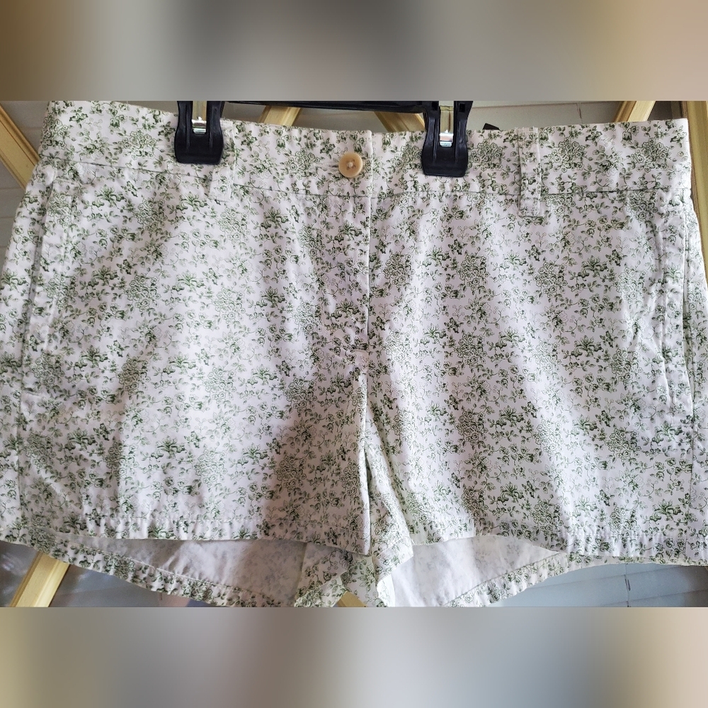 J. Crew Floral Green and White Women's Shorts